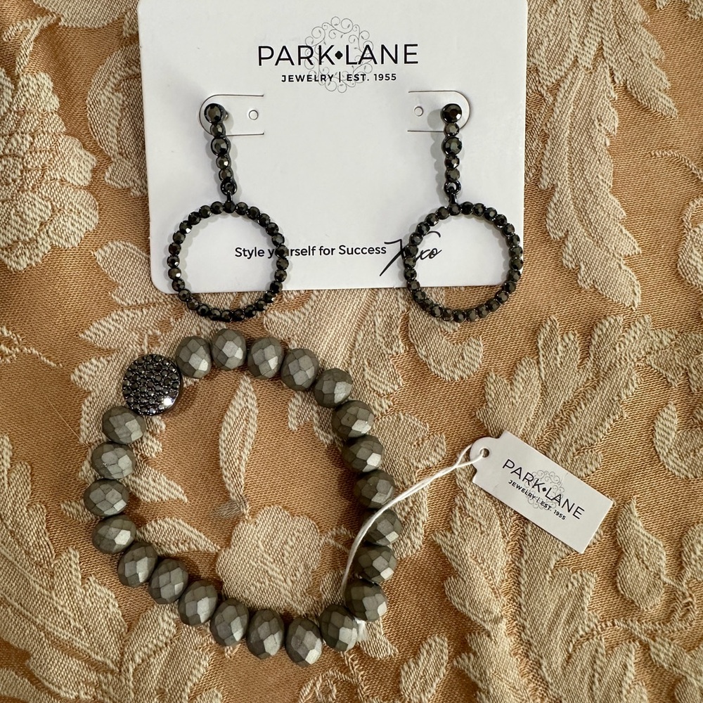 Park Lane Black and Silver Earrings Bracelet Sparkle Box set new in box